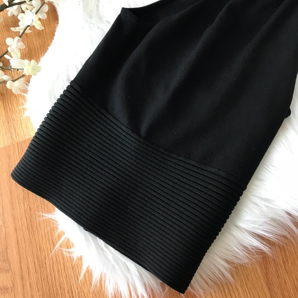 Sold ! Cache ✨ Black Choker Sleeveless Tank Top - Picture 3 of 4